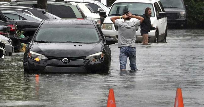 Tropical Storm Alex, the first of the hurricane season, forms in Gulf of Mexico