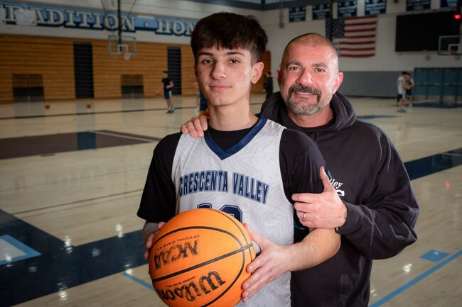 Swanson: Father and son overcome grief for one final, beautiful tribute of a season
