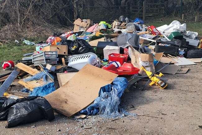 £200 fine for fly tipping in Pleasley Vale
