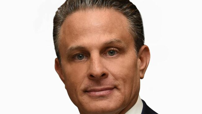 $1.8 Billion Advisor Helps Former Ms. America And Detroit Lions Kicker Hit Their Goals