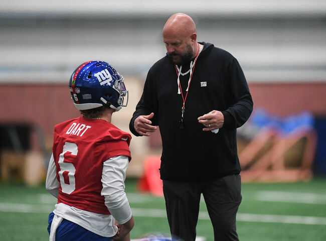 Giants HC Brian Daboll makes feelings clear on Jaxson Dart’s “leadership qualities” at rookie minicamp