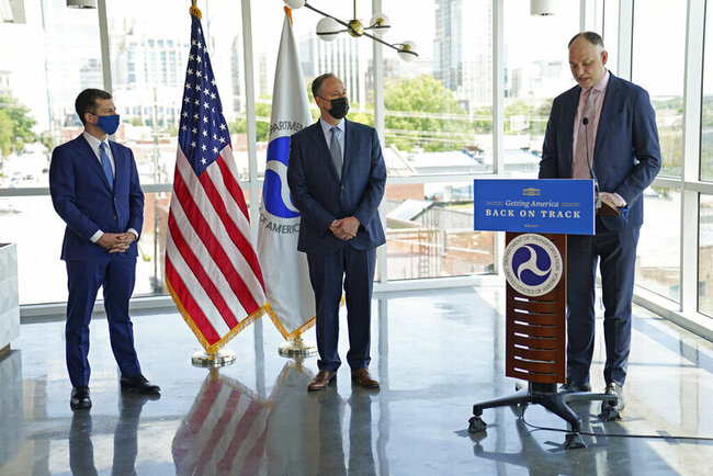 Buttigieg, Second Gentleman pitch infrastructure plan in NC