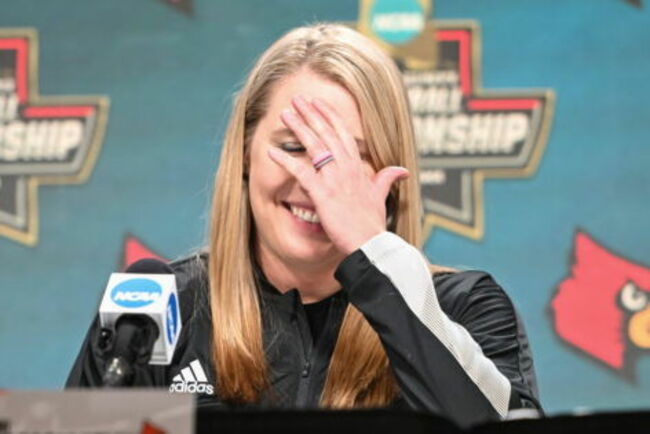 Nebraska Volleyball’s Dani Busboom Kelly Receives Amusing Offer Ahead of NCAA Season