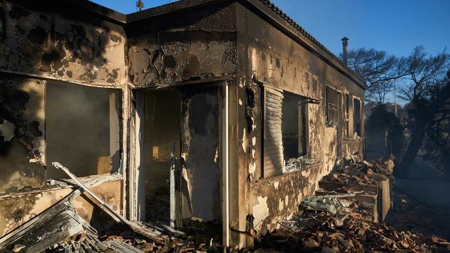 Firefighters race to contain wildfires in Greece as thousands evacuated, 2 die in Turkey