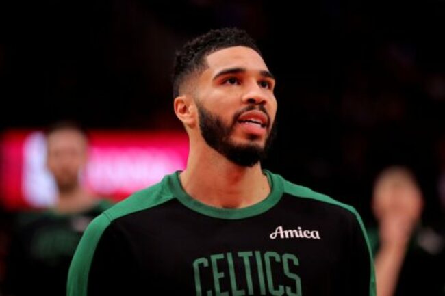 Jayson Tatum Has No Words for Arizona Star’s Personal Announcement Amid Injury Recovery