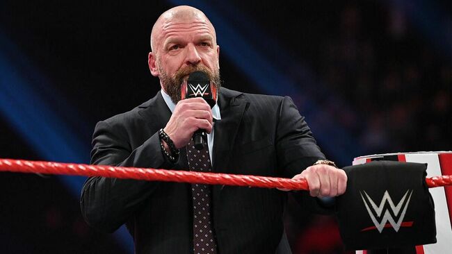Huge new WWE team officially confirmed on SmackDown by stars