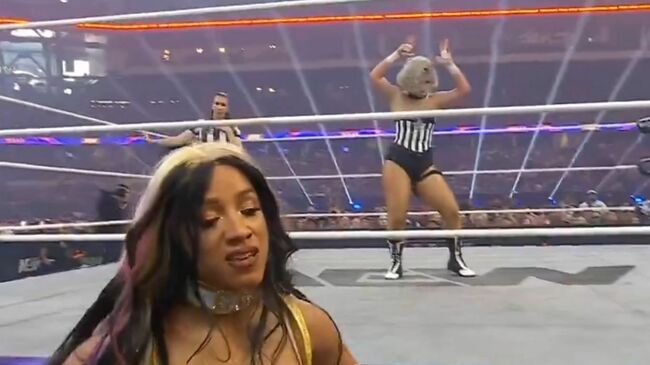 Major WWE name posts picture with Mercedes Mone following The CEO’s shocking loss at AEW All In