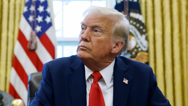 Donald Trump signs order, seeks to clarify NCAA athletes' employment status