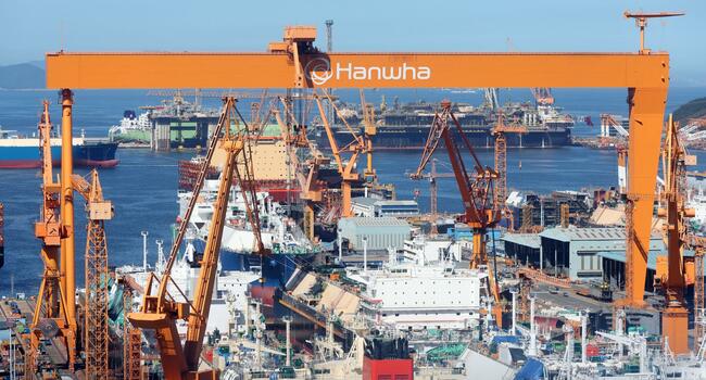 Korean shipbuilders' global order share rises in first half of the year amid US-China tension