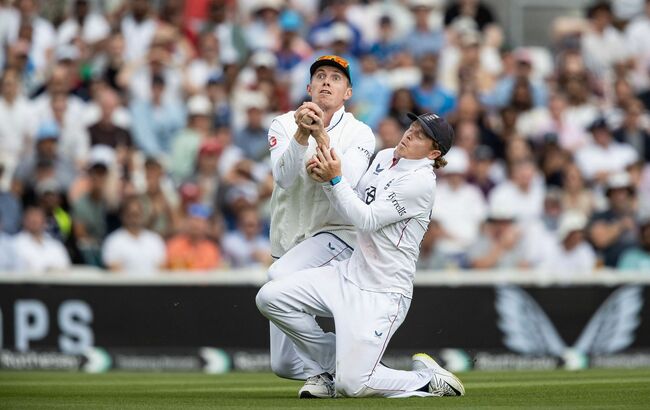 Zak Crawley takes excellent catch despite mini-collision with Ollie Pope to end Washington Sundar’s carnage for 53 in ENG vs IND 2025 5th Test [Watch]