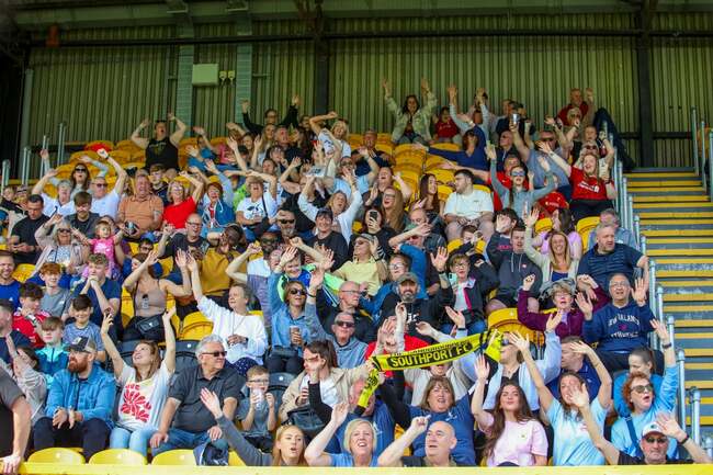 22 heartwarming pictures of crowds and supporters at the Southport FC charity match