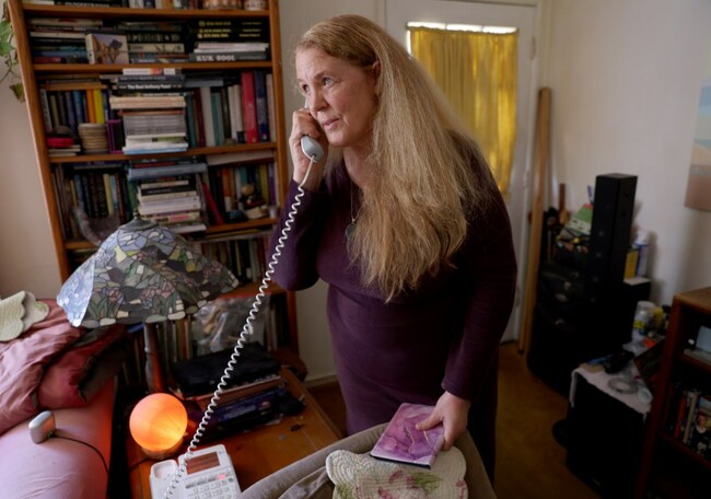AT&T, ordered to keep providing land-line service, takes fight to California legislature