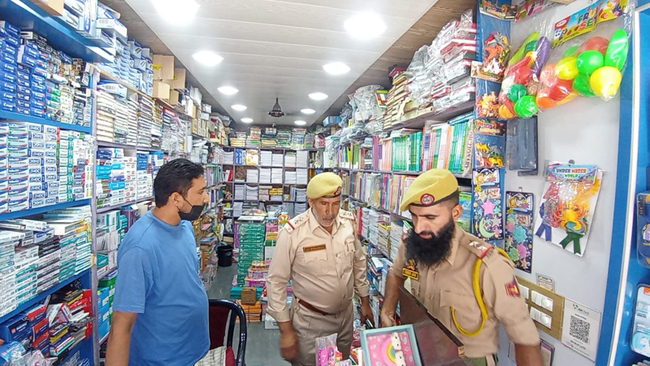 Police searches bookstores to ensure compliance of books’ ban