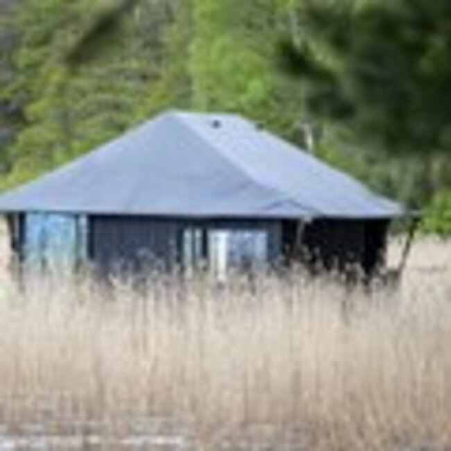 Gražiausią Lietuvos ežerą nelegaliai apstačiusiems pažeidėjams skirtas laikas baigėsi: inspektoriai imasi veiksmų