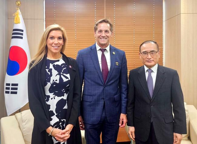 National security adviser meets visiting US representatives ahead of Lee-Trump summit