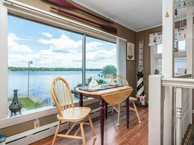 Home of the Week: On the pond in the Ocean State