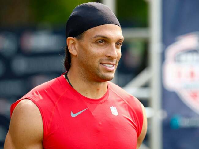Why Patriots WR Mack Hollins punted a football into crowd during joint practice