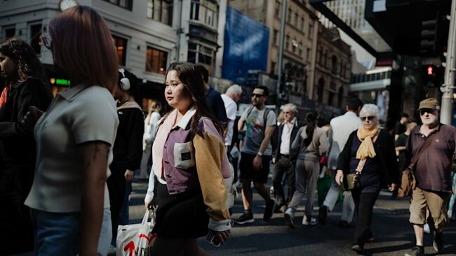 Australian economy grows beyond expectations