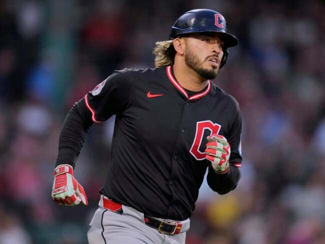 Guardians score 6 runs in 2nd inning and beat sloppy Red Sox 8-1