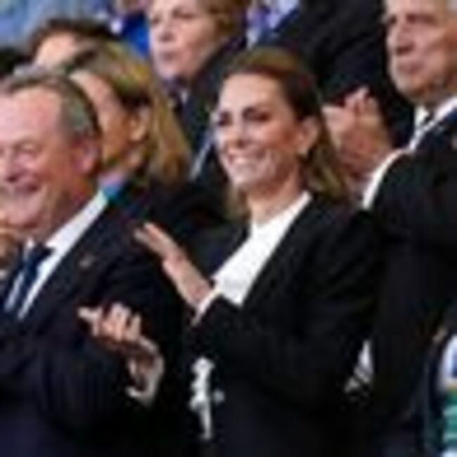Kate Middleton ties back new blonde hair at Women's Rugby World Cup
