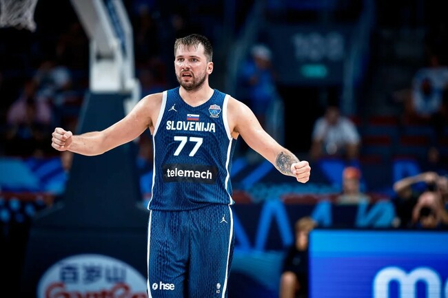 Luka Doncic tek başına