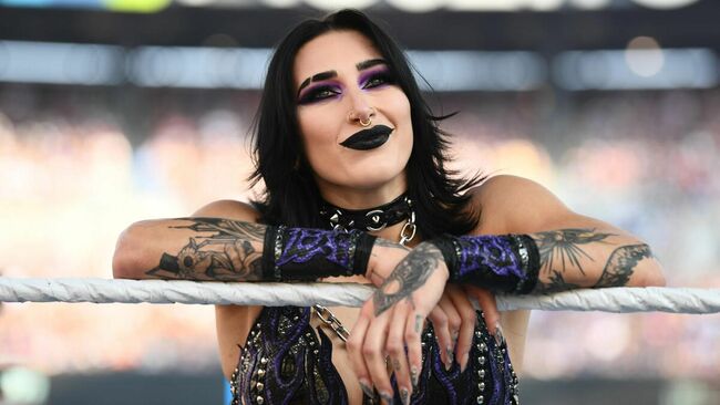 4 WWE stars who need to leave RAW