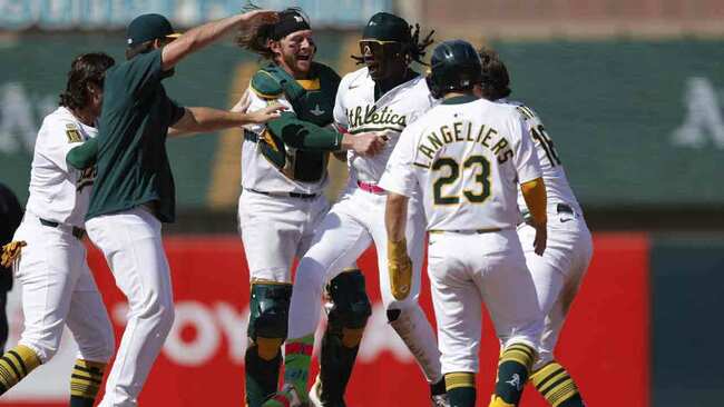 Kurtz, Butler power A's past Red Sox in walk-off win, end Chapman's hitless streak