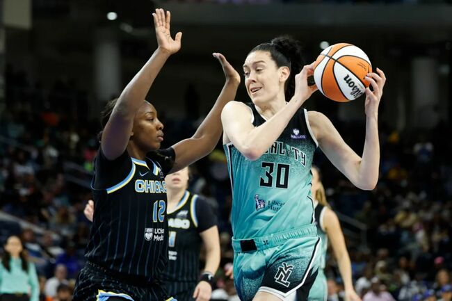 Liberty topple Sky to end regular season on three-game winning streak