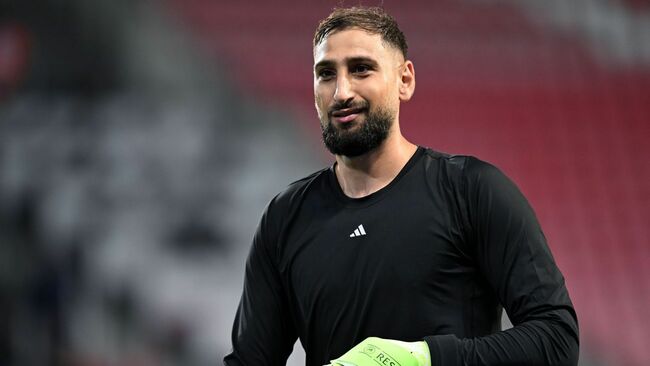 Focus on goalkeepers as Man United, Man City clash in derby