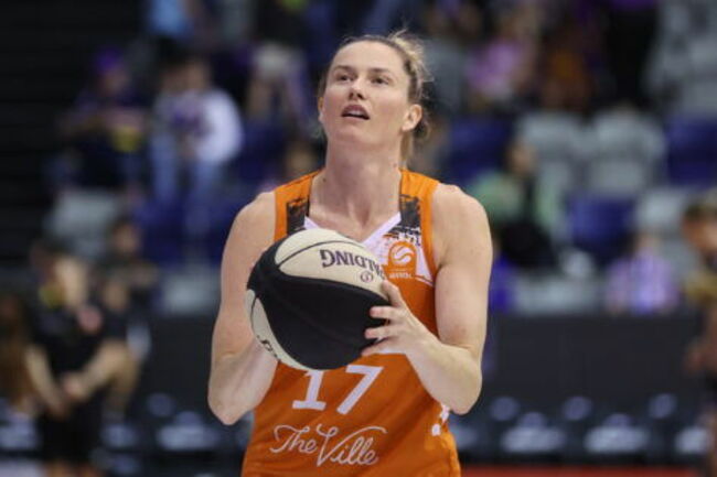 What Happened to Sami Whitcomb vs LA Aces? Mercury Star Suffers Scary Knee Bend After NaLyssa Smith Collision
