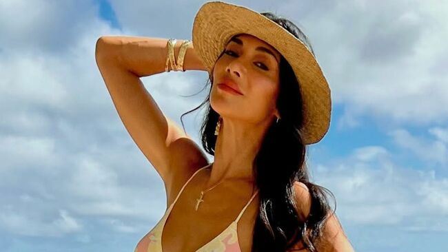 Nicole Scherzinger's fans 'can't cope' with her beachside bikini photos