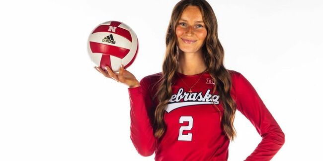 Nebraska volleyball's Bergen Reilly shares glimpse of herself in floral bikini while wishing basketball player Logan Nissley on birthday