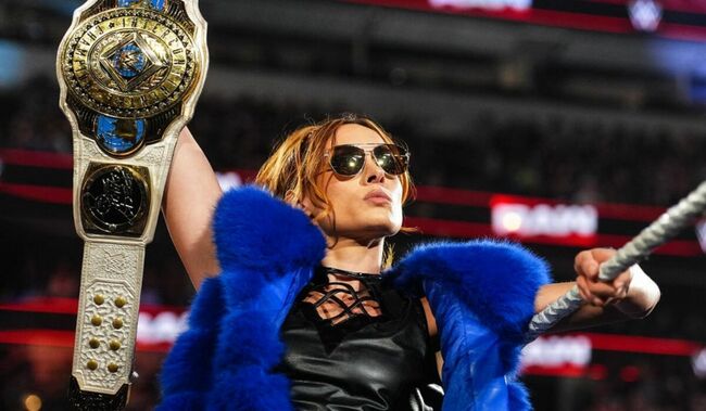 “Maybe there’s an angle going on” - Massive botch involving Becky Lynch pointed out on WWE RAW by legendary name (Exclusive)