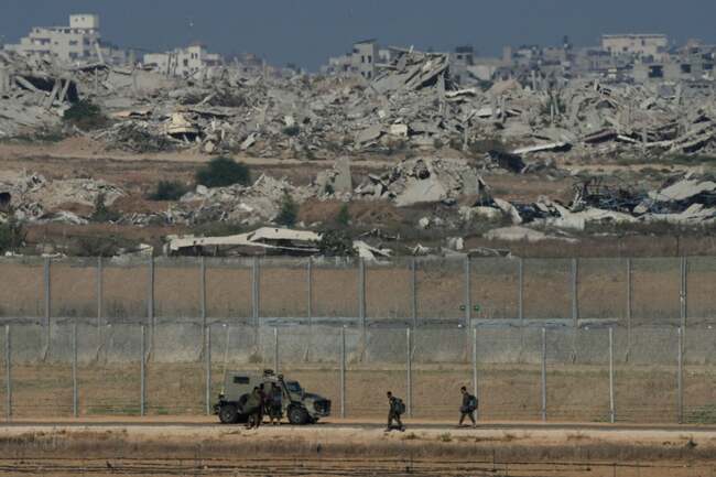 Where will troops withdraw to as Israel and Hamas agree to ceasefire?