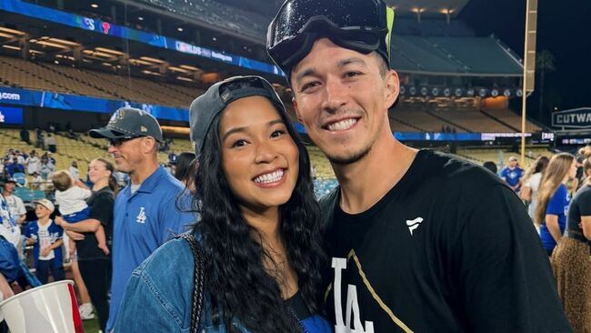 Tommy Edman’s wife Kristen captures adorable moment between son Eli and Teoscar Hernandez with heartwarming message after Game 4 NLDS