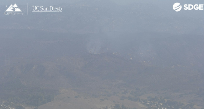 Vegetation fire prompts Evacuation Warning in Santee