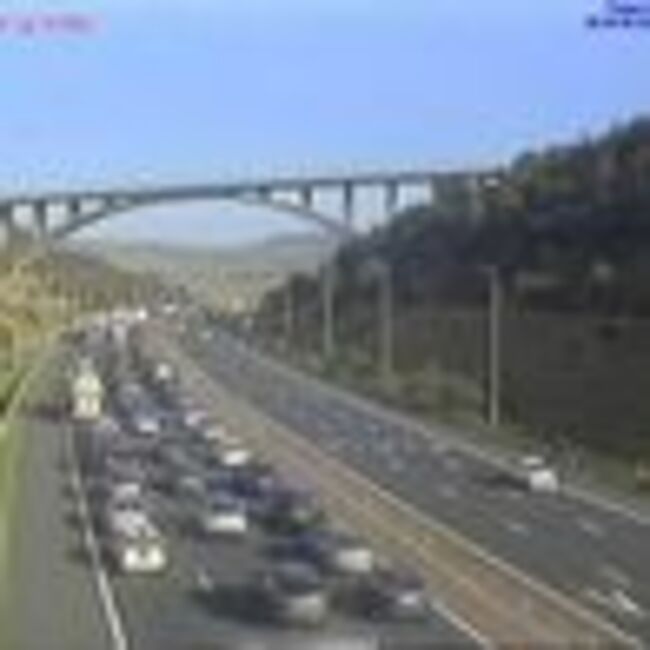 M62 LIVE: All traffic STOPPED amid ongoing police incident - updates