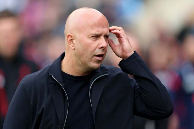 Arne Slot must drop new Liverpool signing against Man Utd for best chance of league turnaround, it's not Wirtz