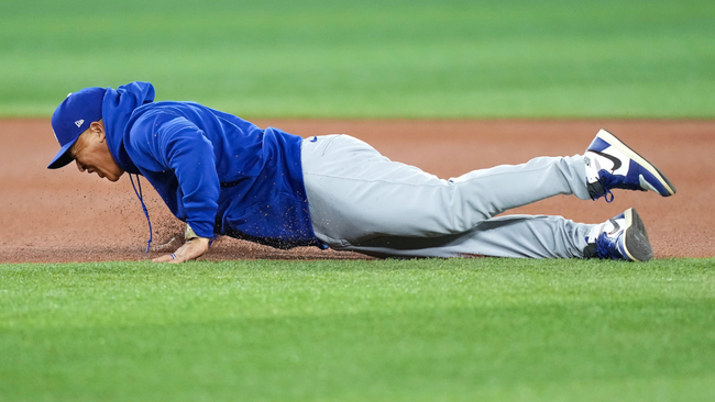 Dave Roberts vows to never sprint again after face-planting at Rogers Centre