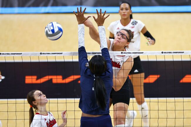 "Great survivor skills" - Nebraska Volleyball players Maisie Boesiger, Teraya Sigler, and others reveal why Rebekah Allick would be a great companion