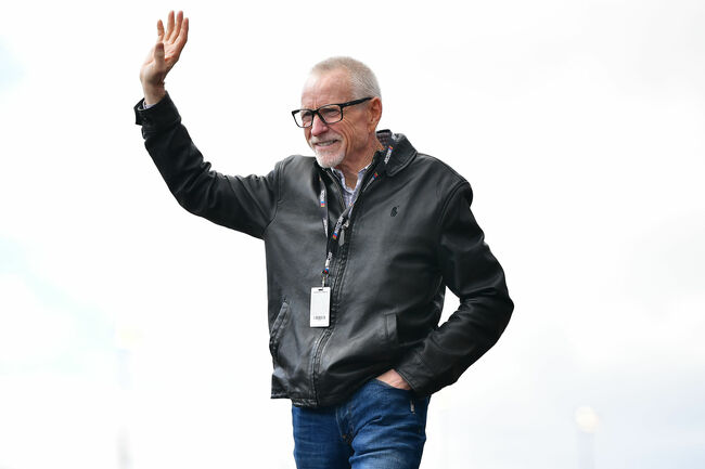 Mark Martin drops one-word reaction to Truck Series veteran slamming NASCAR’s ‘pathetic’ decision