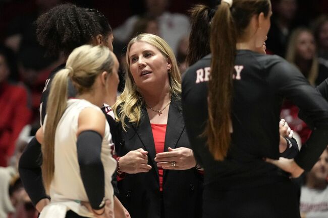 "Force you to raise your level" - Dani Busboom Kelly opens up about Nebraska Volleyball team competing against Oregon amid their unbeaten streak