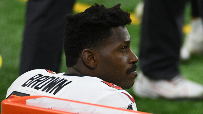 Former NFL All-Pro Antonio Brown arrested in Dubai on attempted murder charge, extradited to U.S. 