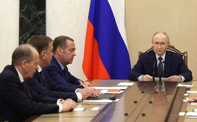 Meeting on further development of the Armed Forces • President of Russia
