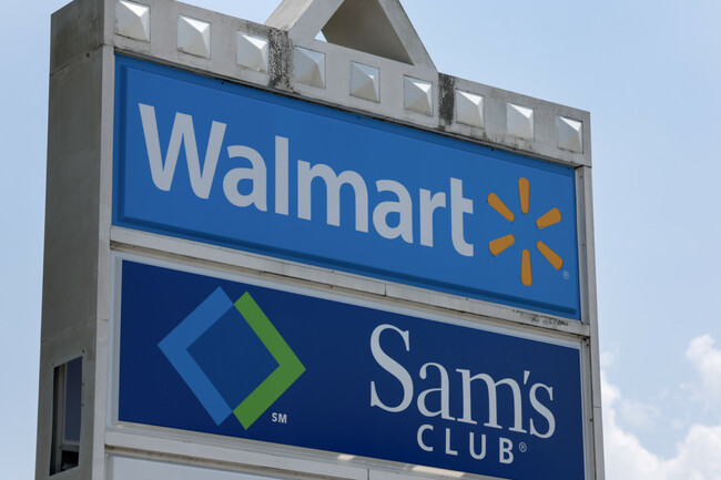 Walmart is selling a 'well-made' 5-piece dining set for just $120