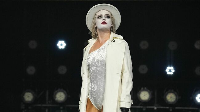 Toni Storm pays a tribute to current WWE champion