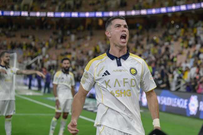 Cristiano Ronaldo names Al-Nassr star who spends most time in front of mirror as he picks 33-year-old star