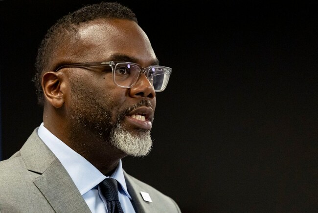 Mayor Brandon Johnson says attacks against his proposed head tax ‘would make Donald Trump blush’