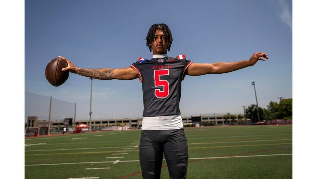 O.C. football recruits stick through coaching change to sign with UCLA