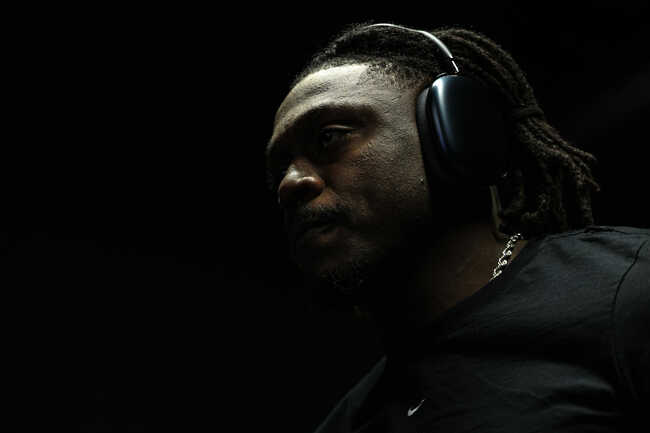 “Somehow he'll blame Jalen Hurts”: NFL fans react to A.J. Brown’s hilarious interaction with Eagles supporter at supermarket